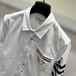 áo sơ mi trắng kẻ ngang